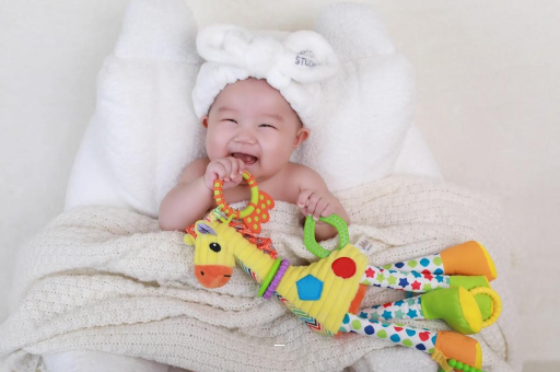 塔城宝宝舌苔白怎么回事